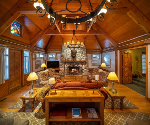 Lake Louise Resorts